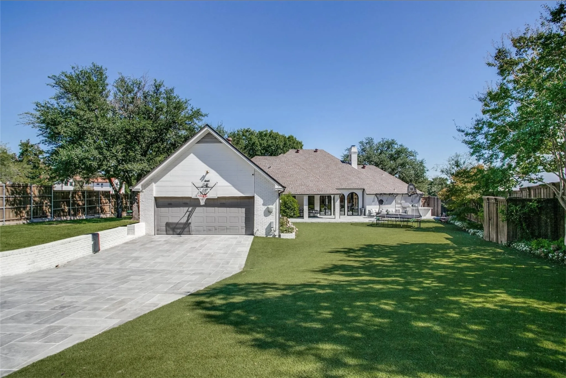 Country Club - Backyard