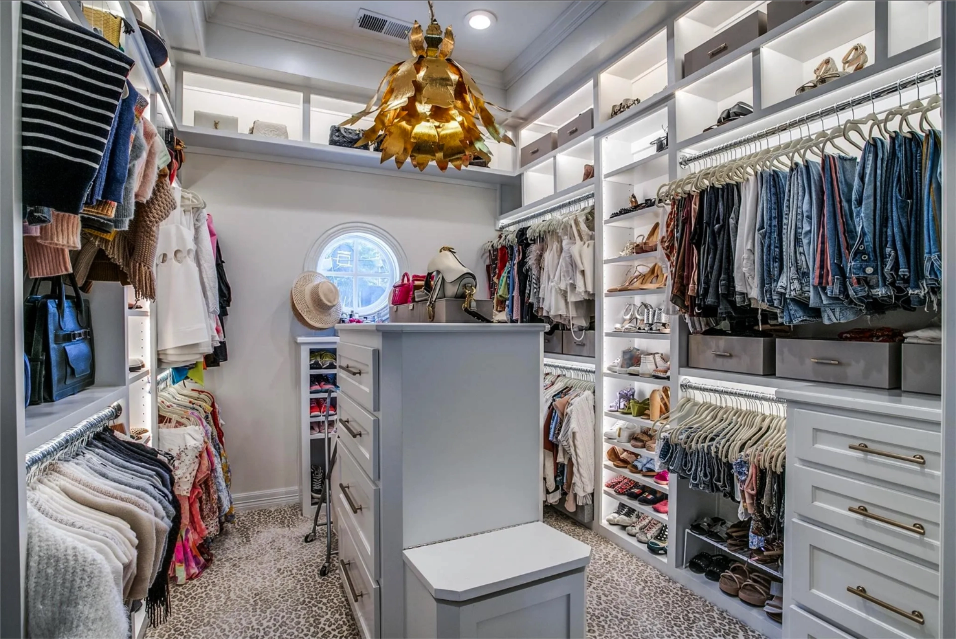 Country Club - Her Closet