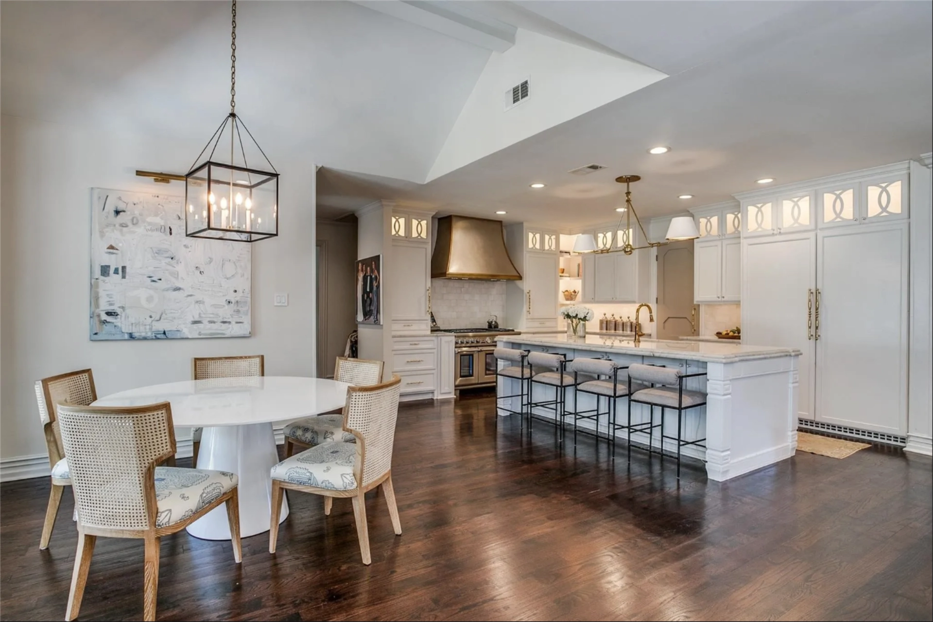 Country Club - Kitchen 02