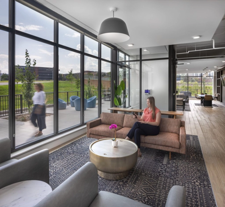 Minnetonka - Lobby Lounge