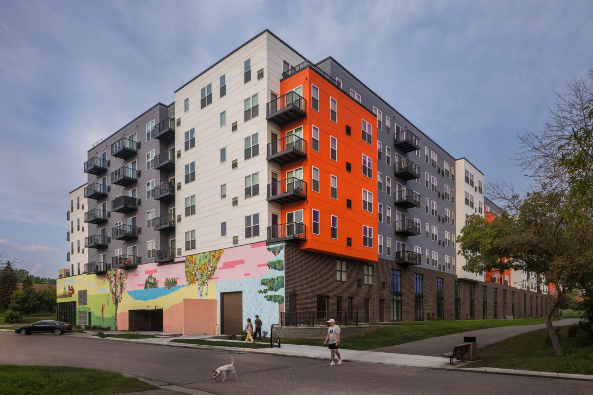 Minnetonka - Trail and Mural View