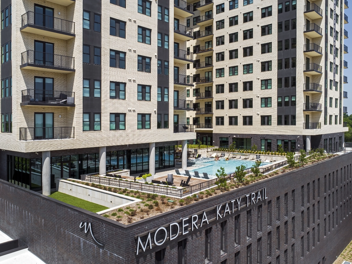 Modera - Pool Deck Perspective