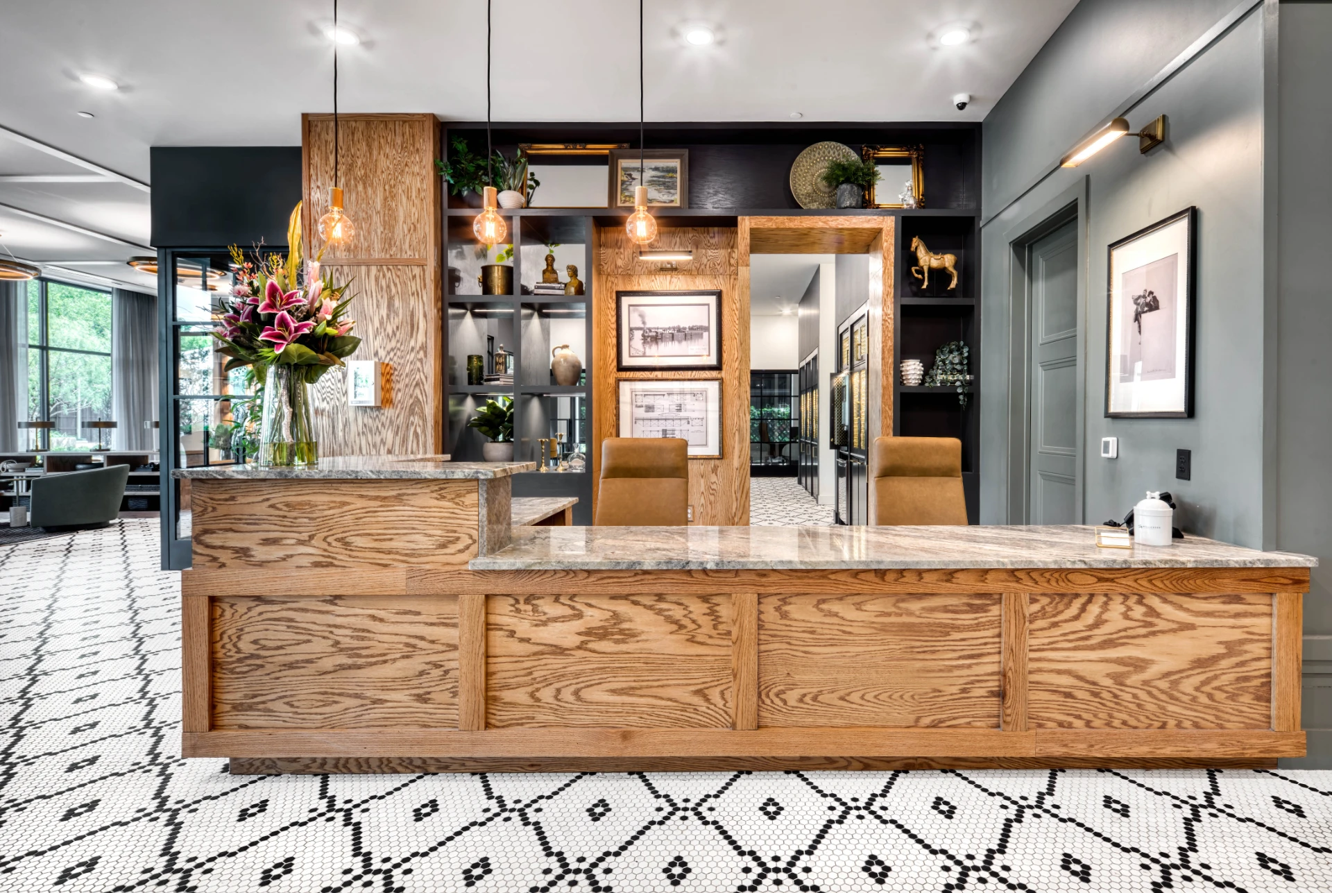 Modera - Reception