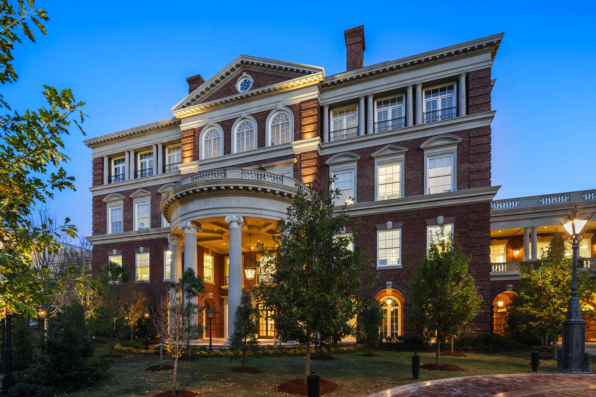 Old Parkland - Oak Lawn Entry