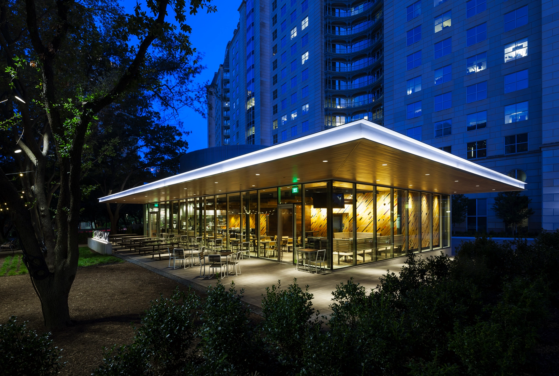 Shake Shack - Dining Patio