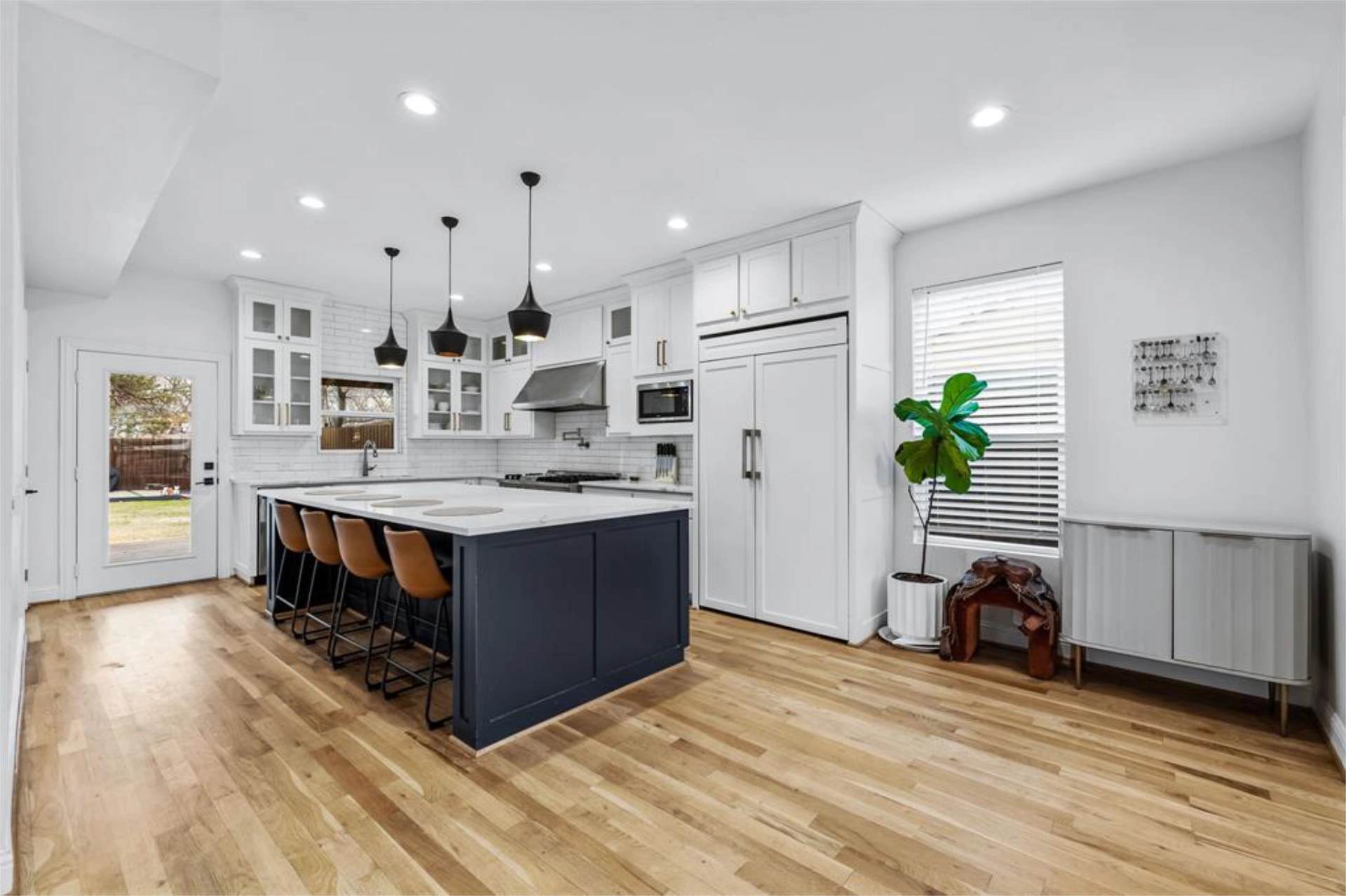 Waverly - Kitchen 03