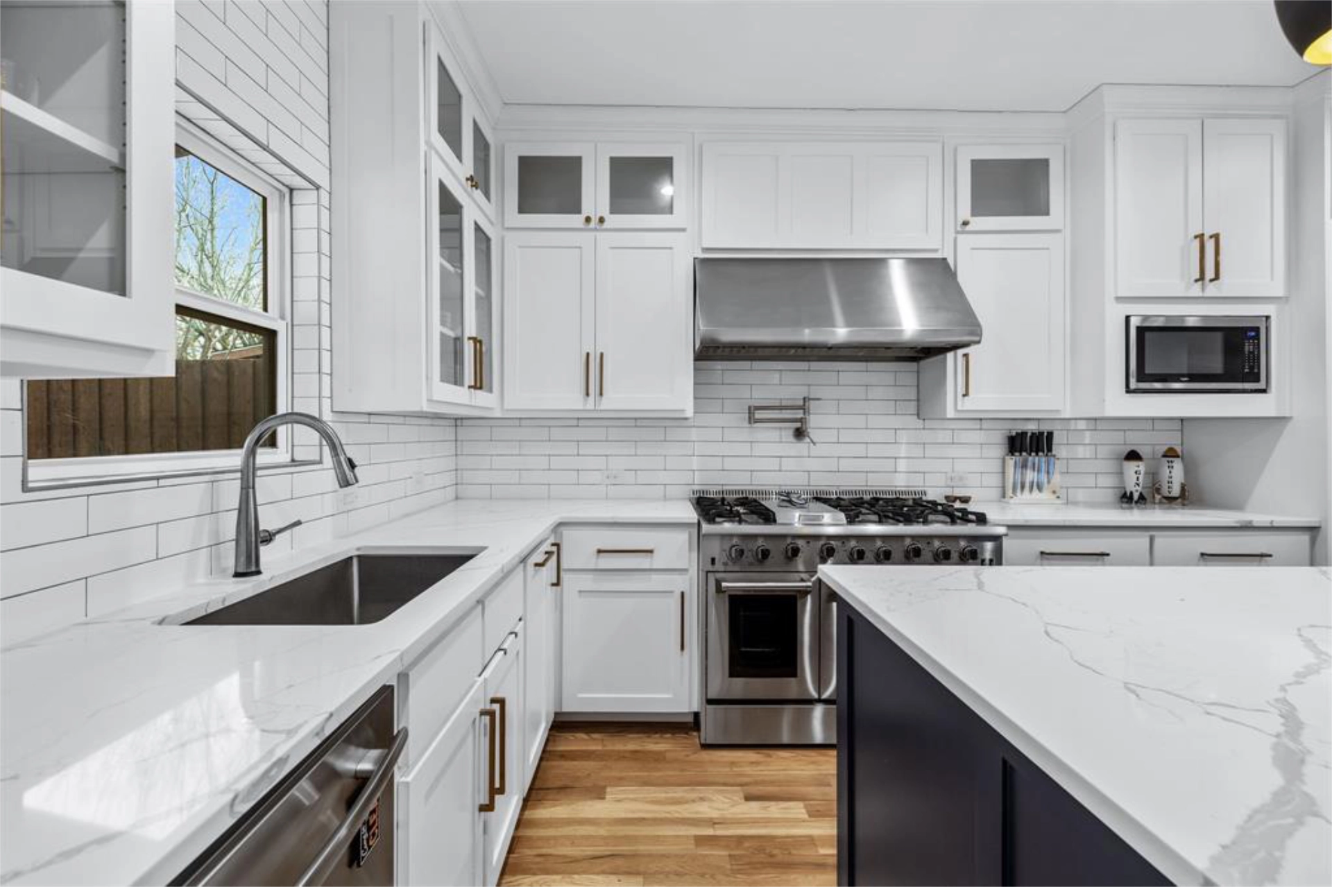 Waverly - Kitchen